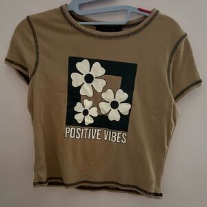 graphic fitted tee